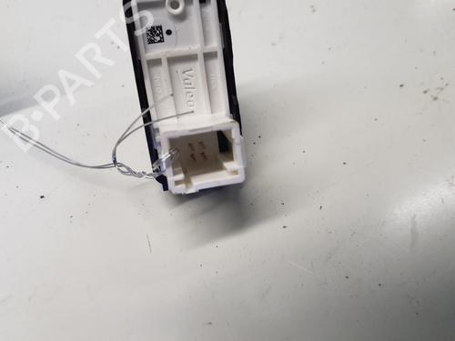 Used Left rear window switch Left rear window switch CITROËN C3 III (SX) 1.2 THP 110 (SXHNPS, SXHNZT, SXHNZ6) (110 hp) 29366675 29366675