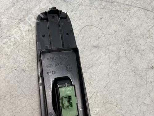 Used Right front window switch PEUGEOT BOXER Van 2.2 HDi 120 (120 hp) 29369648