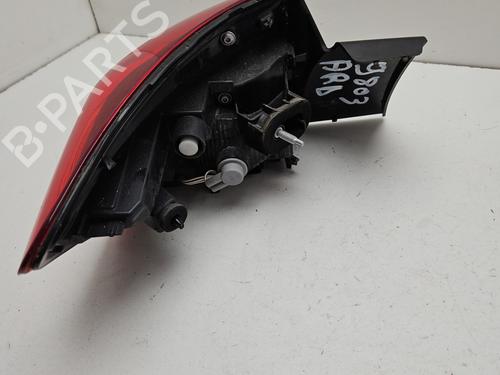 Used Right taillight Right taillight RENAULT CLIO V (B7_) 1.5 Blue dCi 85 (B7AG) (86 hp) 32527611 32527611