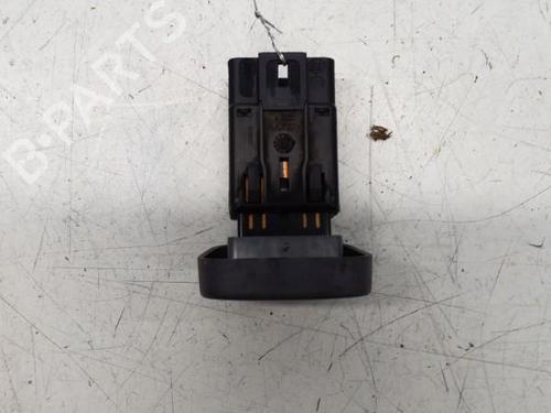 Used Warning switch Warning switch RENAULT CLIO II (BB_, CB_) 1.2 (BB0A, BB0F, BB10, BB1K, BB28, BB2D, BB2H, CB0A,... (58 hp) 29367902 29367902