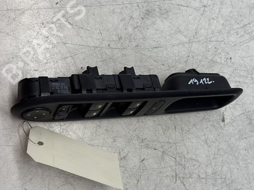 Left front window switch PEUGEOT 407 (6D_) 2.0 HDi 135 (6DRHRH, 6DRHRE, 6DRHRG, 6DRHRJ) | BP29365979I27