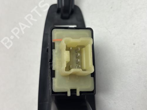 Used Right rear window switch Right rear window switch RENAULT CAPTUR I (J5_, H5_) 1.2 TCe 120 (118 hp) 29475711 29475711