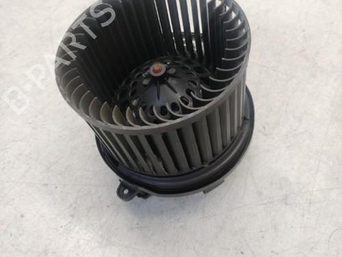 Used Heater blower motor RENAULT MEGANE IV Hatchback (B9A/M/N_) 1.5 dCi 110 (B9A3) (110 hp) 29367538