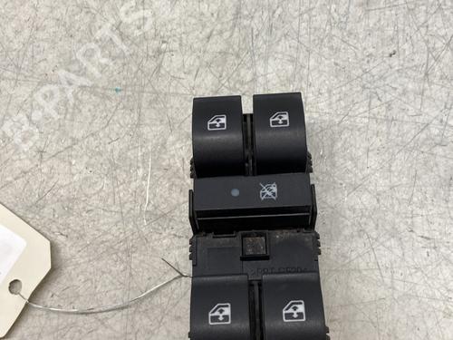 Used Switch FIAT DOBLO Cargo (263_) 1.6 D Multijet (263WXD1B, 263WXR1B, 263WXX1B, 263ZXD1B,... (105 hp) 29364537