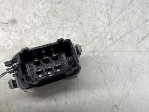 Used Right front window switch RENAULT CLIO III (BR0/1, CR0/1) 1.5 dCi (C/BR0G, C/BR1G) (68 hp) 29369634