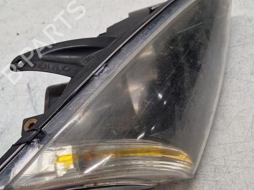 Used Right headlight FORD FOCUS II (DA_, HCP, DP) 1.6 TDCi (90 hp) 29366908