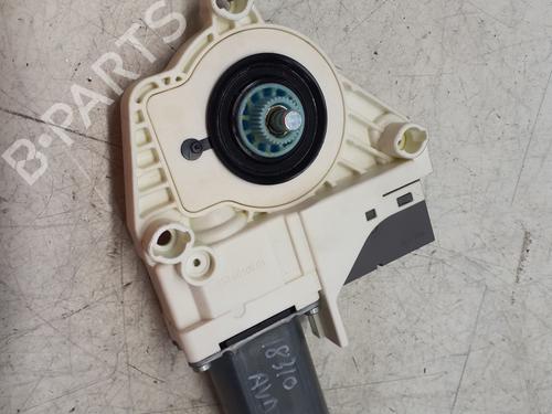 Used Right front window motor LAND ROVER RANGE ROVER SPORT I (L320) 2.7 D 4x4 (190 hp) 29362267