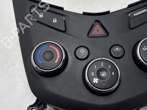 Used Climate control CHEVROLET AVEO Saloon (T300) 1.2 (86 hp) 30198693