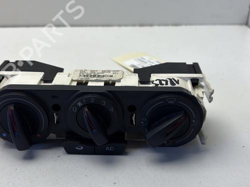 AC Styreenhet / Manøvreringsenhet SEAT IBIZA IV (6J5, 6P1) 1.9 TDI | BP29841247I5