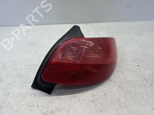 Used Right taillight PEUGEOT 206 Hatchback (2A/C) 1.4 i (75 hp) 29362653