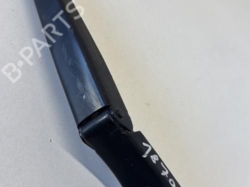 Front windshield wiper arm PEUGEOT 5008 II (MC_, MJ_, MR_, M4_) 1.6 BlueHDi 120 (MCBHZH, MCBHZW) | BP29363047C143 