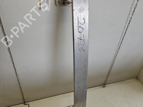 Used Rear bumper reinforcement Rear bumper reinforcement 33961498 33961498