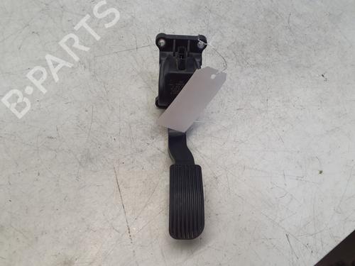 pedal-mercedes-benz-vito-mixto-double-cabin-w447-2014-29362218 main image
