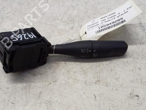 Used Steering column stalk PEUGEOT 106 II (1A_, 1C_) 1.0 i (50 hp) 29368053