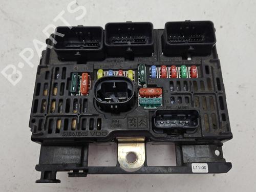 Used Fuse box CITROËN C5 II (RC_) 2.0 HDi (RCRHRH) (136 hp) 32272948