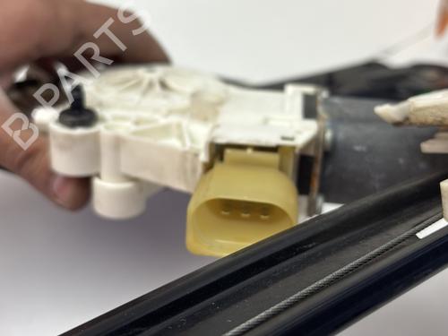 Front right window mechanism BMW 1 (E87) 116 i | BP29361484C23 - Image 3