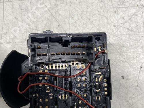 steering-column-stalk-dacia-sandero-ii-2012-29365359 main image