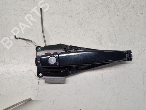 Used Front left exterior door handle OPEL ASTRA J (P10) 1.6 CDTi (68) (110 hp) 29366358