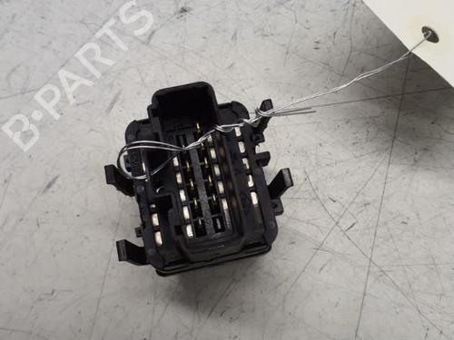 Used Left front window switch Left front window switch RENAULT TRAFIC II Van (FL) 1.9 dCi 80 (FL0B) (82 hp) 29369287 29369287