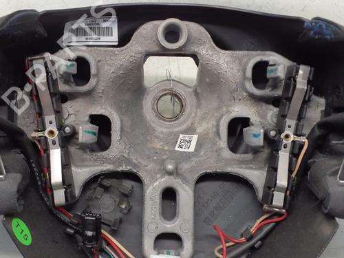 Steering wheel RENAULT CLIO IV (BH_) 1.5 dCi 90 | BP29364056C49 