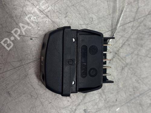 Used Left front window switch Left front window switch CITROËN XSARA (N1) 1.4 i (75 hp) 29362458 29362458