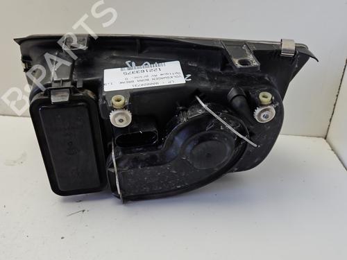 Used Right headlight Right headlight VW BORA Variant (1J6) 1.9 TDI (101 hp) 32748980 32748980