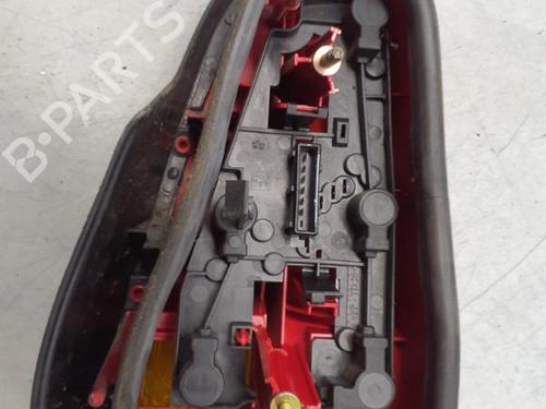 Højre baglygte PEUGEOT 106 II (1A_, 1C_) 1.1 i (60 hp) 29367162