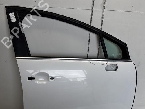Used Right front door PEUGEOT 5008 (0U_, 0E_) 1.6 HDi (114 hp) 29365212