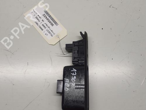 Used Right rear window switch PEUGEOT 5008 (0U_, 0E_) 1.6 HDi (112 hp) 29368871