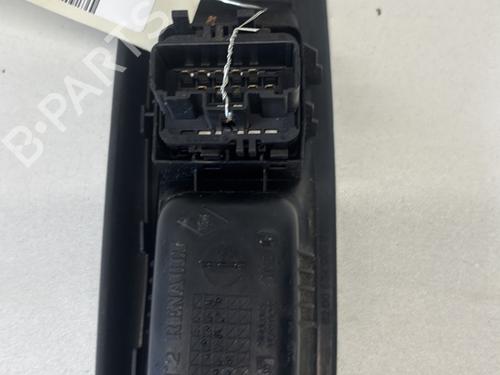 Left front window switch RENAULT CLIO II (BB_, CB_) 1.5 dCi (B/CB07) | BP29365366I27 