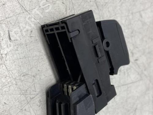 Right front window switch SUZUKI SWIFT III (MZ, EZ) 1.3 (RS413, ZC11S) | BP29369657I26 