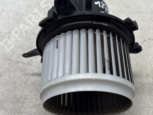 Used Heater blower motor PEUGEOT 5008 II (MC_, MJ_, MR_, M4_) 1.6 BlueHDi 120 (MCBHZH, MCBHZW) (120 hp) 29361910
