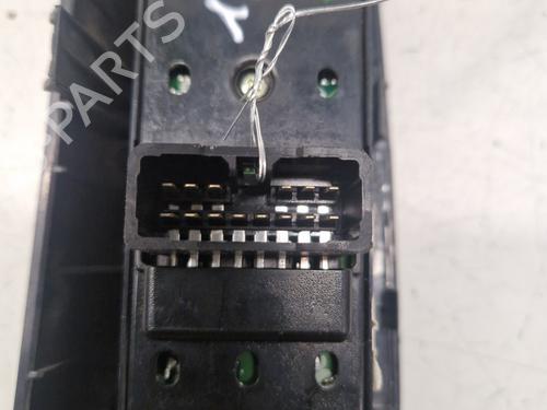 Left front window switch KIA SPORTAGE II (JE_, KM_) 2.0 CRDi | BP29368435I27 