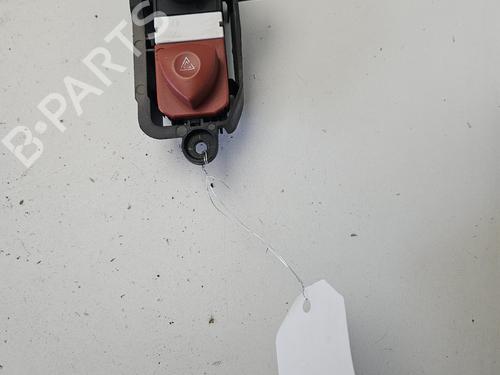 warning-switch-renault-scenic-ii-jm01_-2003-2004-2005-2006-2007-2008-2009-2010-34562074 main image