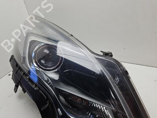 Used Right headlight OPEL ZAFIRA TOURER C (P12) 1.6 CDTI (75) (136 hp) 31696124