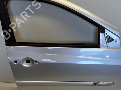 Used Right front door RENAULT CLIO III (BR0/1, CR0/1) 1.5 dCi (C/BR0G, C/BR1G) (68 hp) 29364443