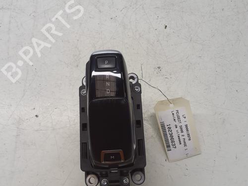 Used Gear lever PEUGEOT 5008 II (MC_, MJ_, MR_, M4_) 1.5 BlueHDi 130 (MCYHZJ, MCYHZR, MCYHZX) (131 hp) 29363888