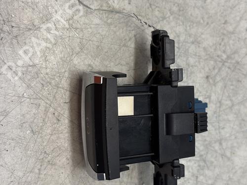 Switch PEUGEOT 308 SW II (LC_, LJ_, LR_, LX_, L4_) 1.6 HDi / BlueHDi 115 (LCBHXM, LCBHXT) | BP29362430I30 