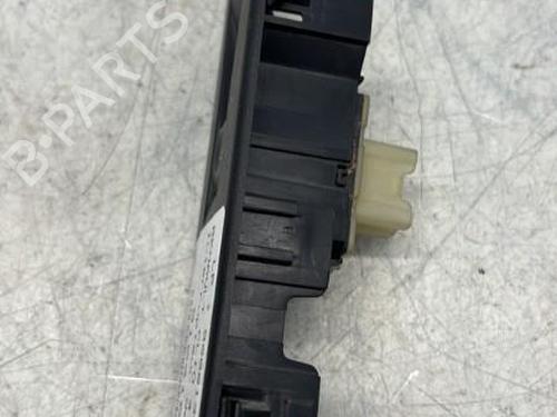 Used Right front window switch RENAULT CLIO IV (BH_) 1.5 dCi 75 (75 hp) 29364870