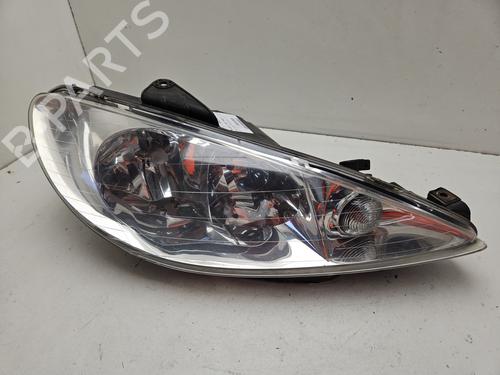 Used Right headlight PEUGEOT 206 Hatchback (2A/C) 1.4 HDi eco 70 (68 hp) 32001460