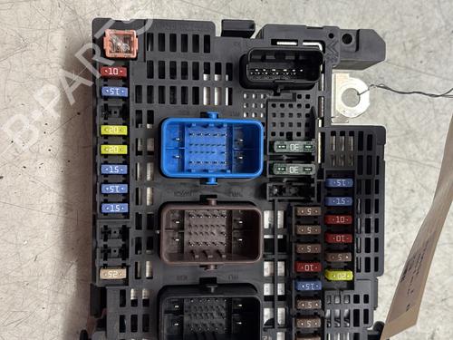 Used Fuse box Fuse box PEUGEOT 308 SW II (LC_, LJ_, LR_, LX_, L4_) 1.6 HDi / BlueHDi 115 (LCBHXM, LCBHXT) (115 hp) 29363542 29363542