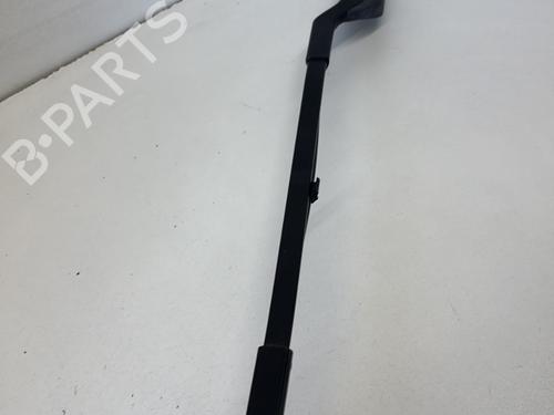 Used Front windshield wiper arm Front windshield wiper arm PEUGEOT 5008 II (MC_, MJ_, MR_, M4_) 1.6 BlueHDi 120 (MCBHZH, MCBHZW) (120 hp) 29361982 29361982