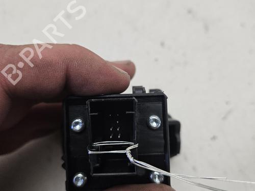 Used Switch Switch PEUGEOT 3008 I MPV (0U_) 1.2 (131 hp) 39690531 39690531