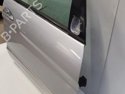 Used Right front door Right front door 29370160 29370160