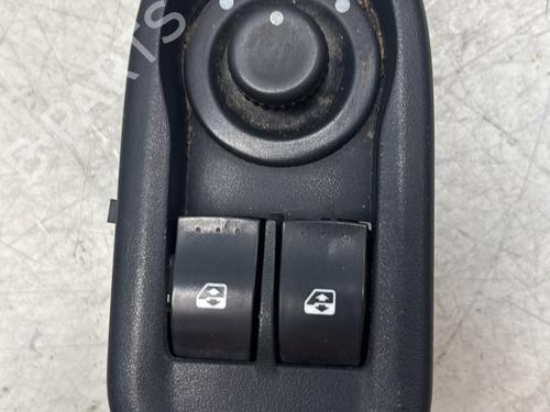 Used Left front window switch RENAULT KANGOO / GRAND KANGOO II (KW0/1_) 1.5 dCi 90 (KW05, KW08, KW0G, KW11) (90 hp) 29363374