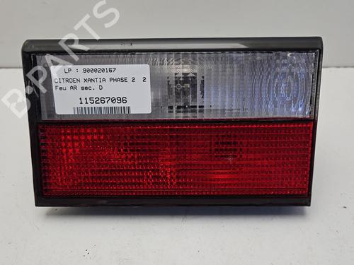 right-tailgate-light-citroen-xantia-x1_-x2_-1993-1994-1995-1996-1997-1998-1999-2000-2001-2002-2003-30463382 main image