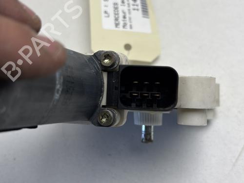 Rudehejsemotor forskærm højre MERCEDES-BENZ S-CLASS (W220, V220) S 320 CDI (220.026, 220.126) | BP30059037E20 