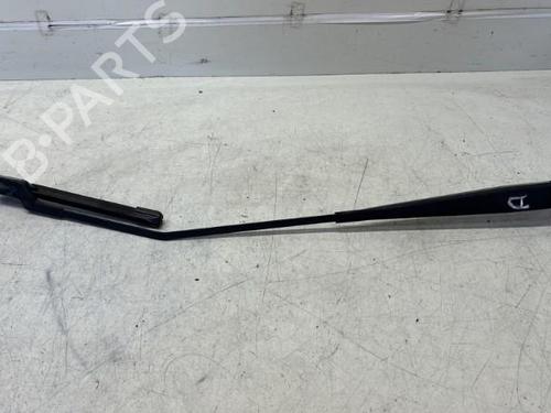 Used Front windshield wiper arm PEUGEOT 2008 I (CU_) 1.2 VTi (82 hp) 29369219
