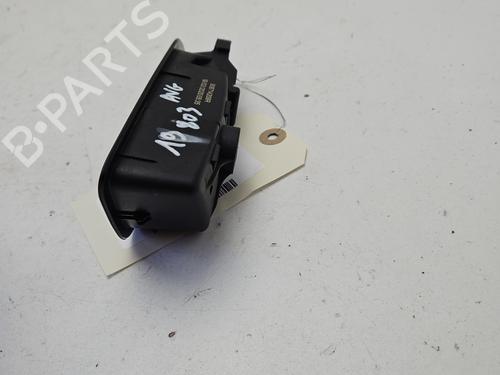 Used Front left interior door handle Front left interior door handle RENAULT CLIO V (B7_) 1.5 Blue dCi 85 (B7AG) (86 hp) 32659289 32659289