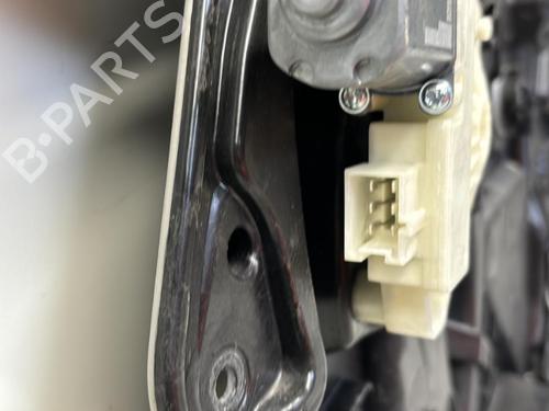 Rudehejsemekanisme Højre foran MERCEDES-BENZ C-CLASS (W205) C 220 BlueTEC / d (205.002, 205.004) | BP29366893C23 